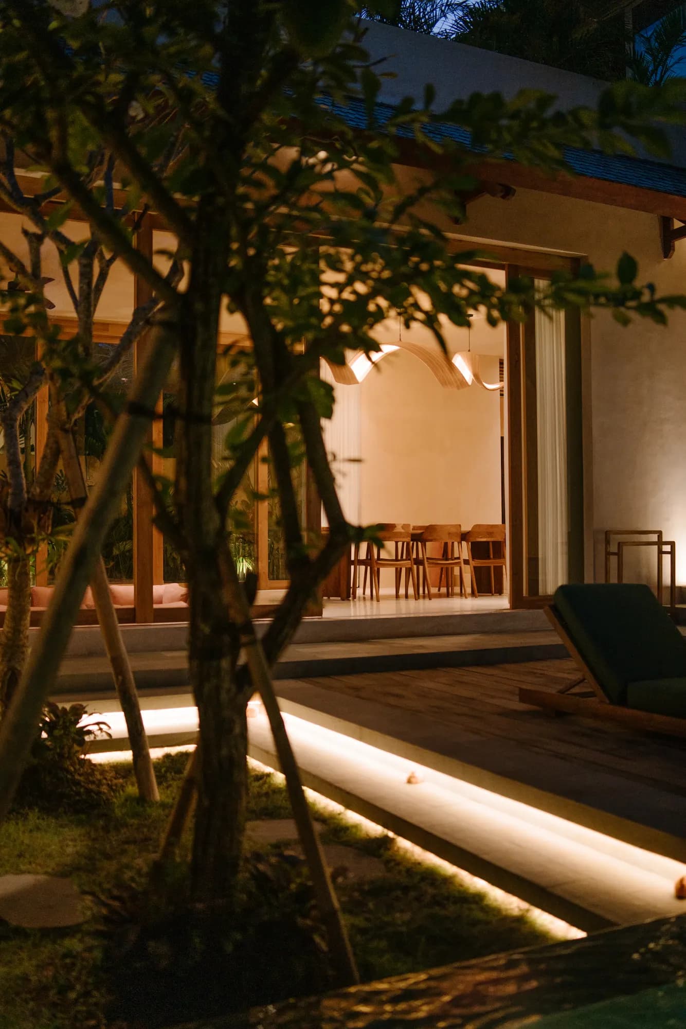 Spa with lounge seating and water feature